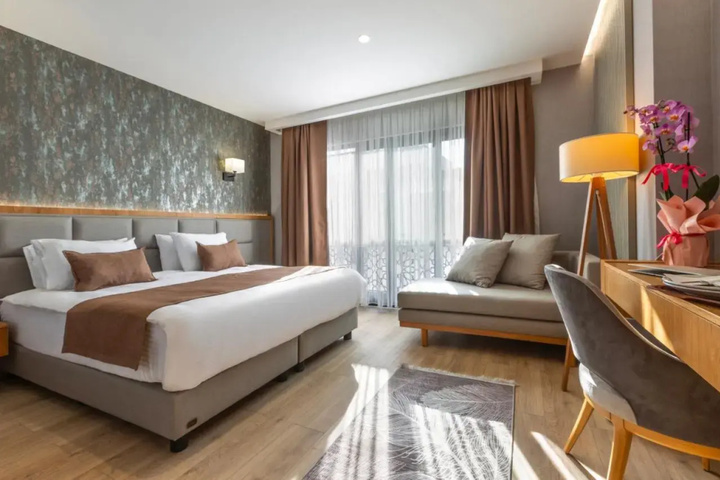 Room 2 of 43