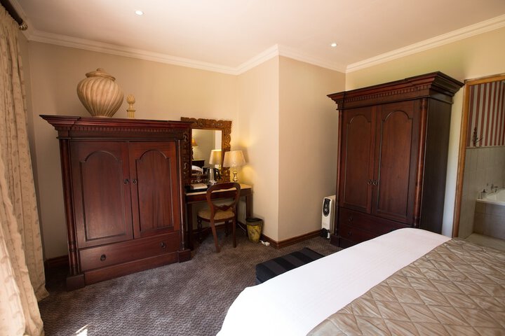 Room 8 of 44