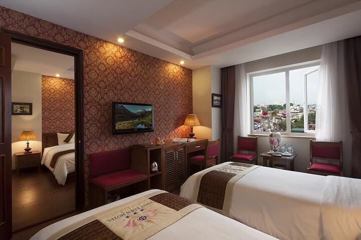 Room 21 of 83