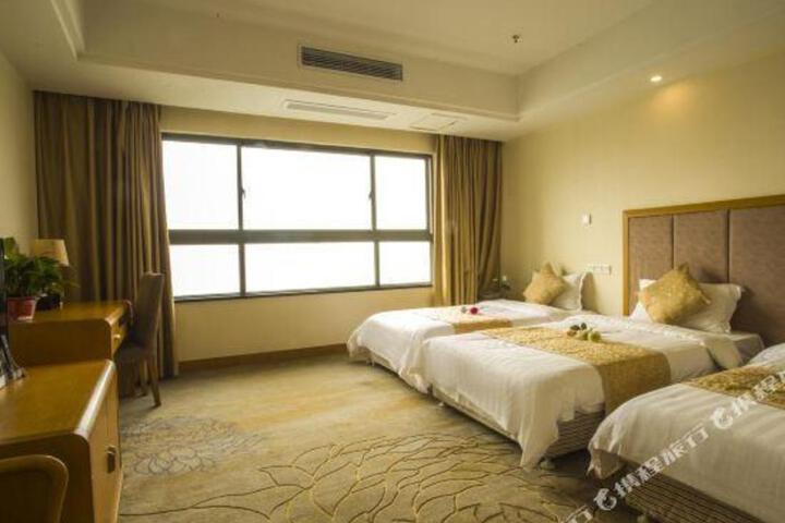 Baoman Hotel (Kunshan Yangcheng Lake)