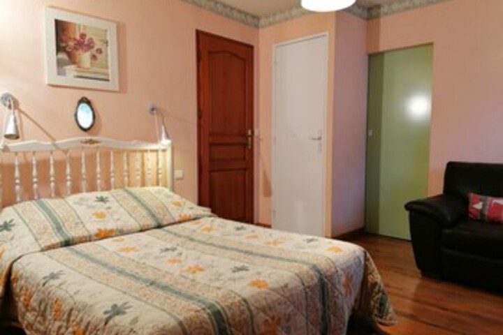 Room 18 of 32