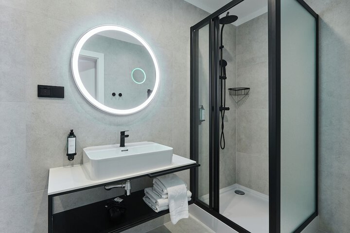 Clean Restrooms