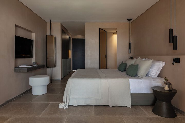 Room 26 of 71