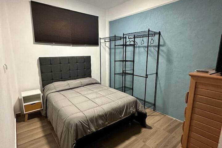 Room 9 of 27