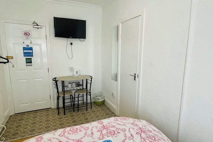 Room 36 of 148