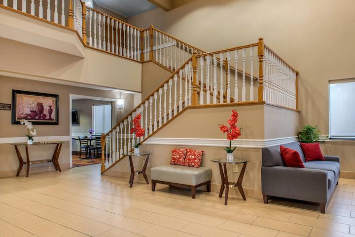 Guest Lobby