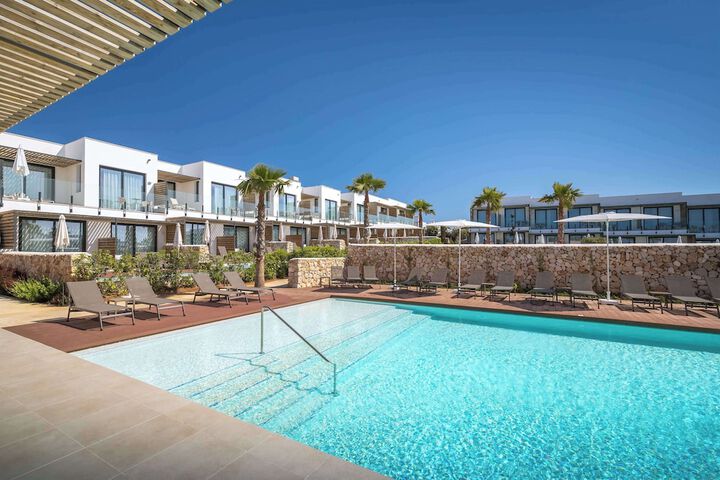 Pool 56 of 82