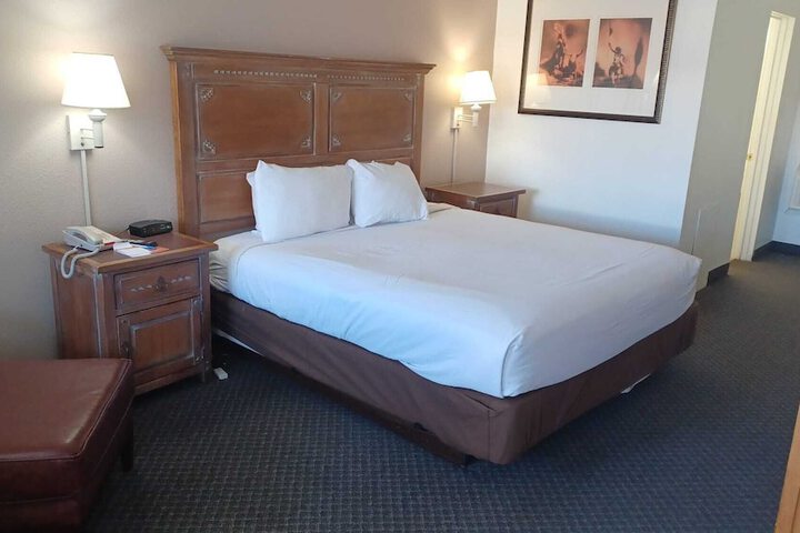 Room 19 of 82