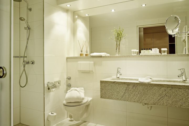 Room 15 of 39