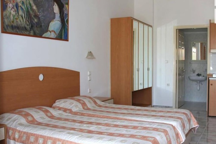 Room 6 of 45