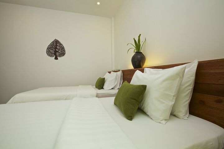 Room 12 of 70