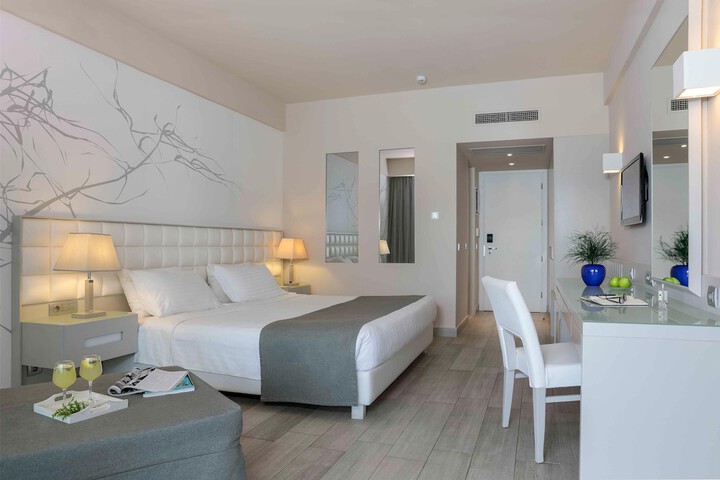 Room 32 of 162