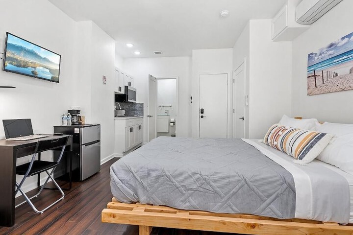 Room 2 of 58