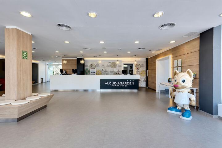 Guest Lobby