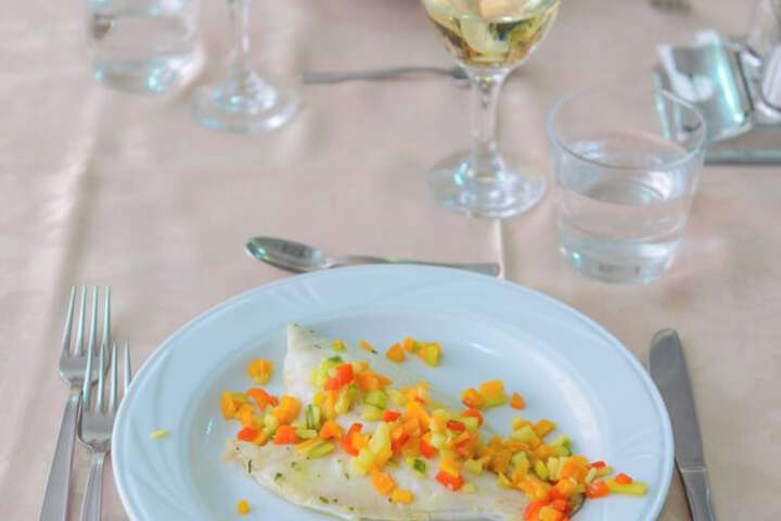 Dining 74 of 94
