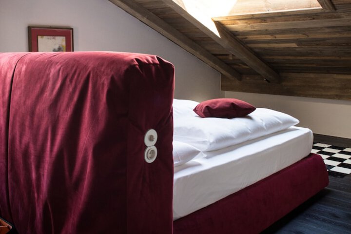 Room 25 of 68