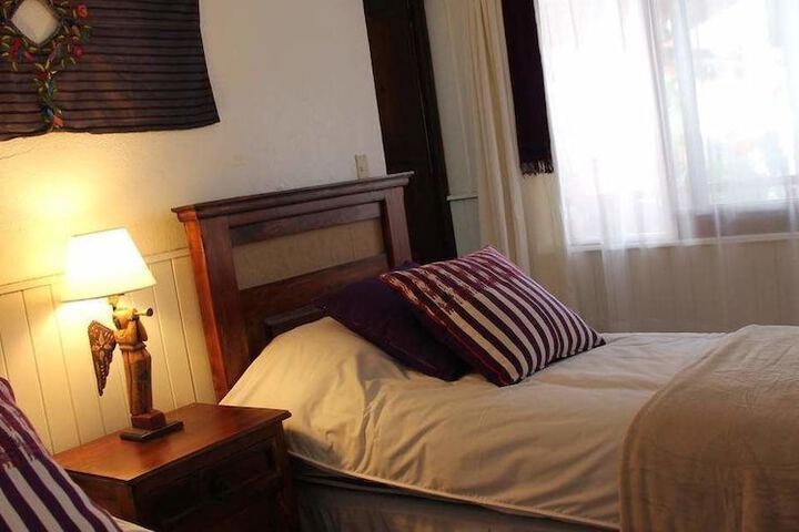 Room 4 of 33