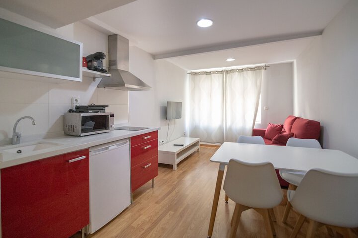Room 4 of 120