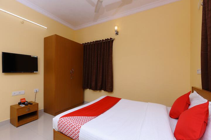 Room 10 of 17