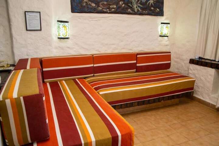 Room 5 of 49