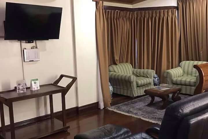 Room 9 of 36