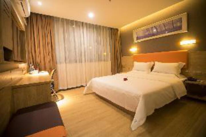 Room 21 of 22