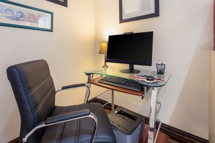 Business Center 54 of 63