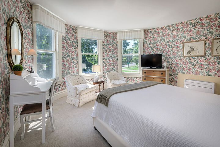 Room 15 of 42