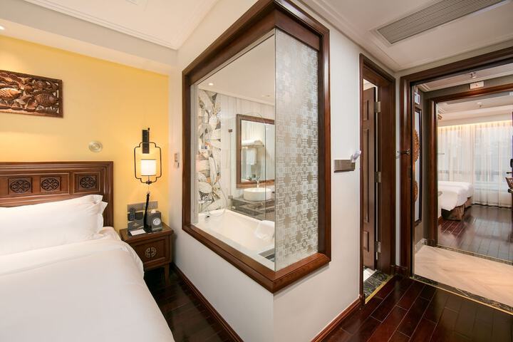 Room 29 of 133