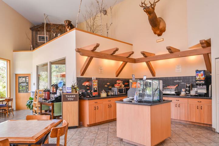 Breakfast area
