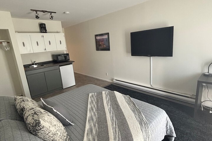 Room 14 of 37