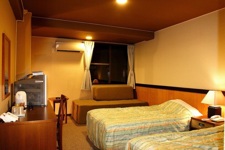Room 15 of 74