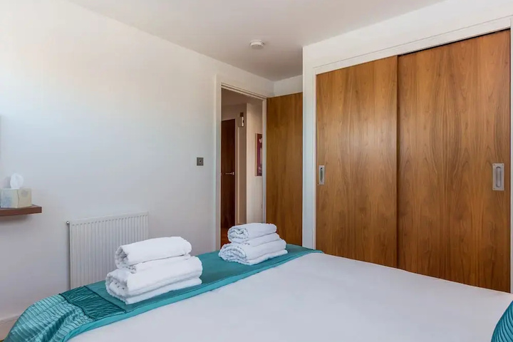 Room 5 of 15