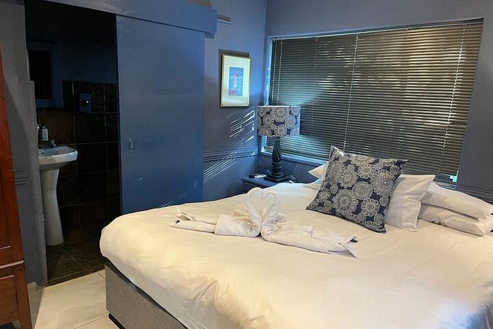 Room 34 of 275