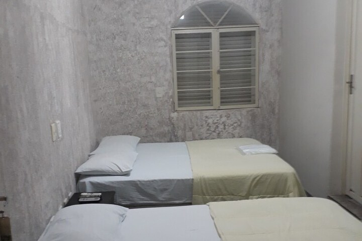 Room 50 of 98