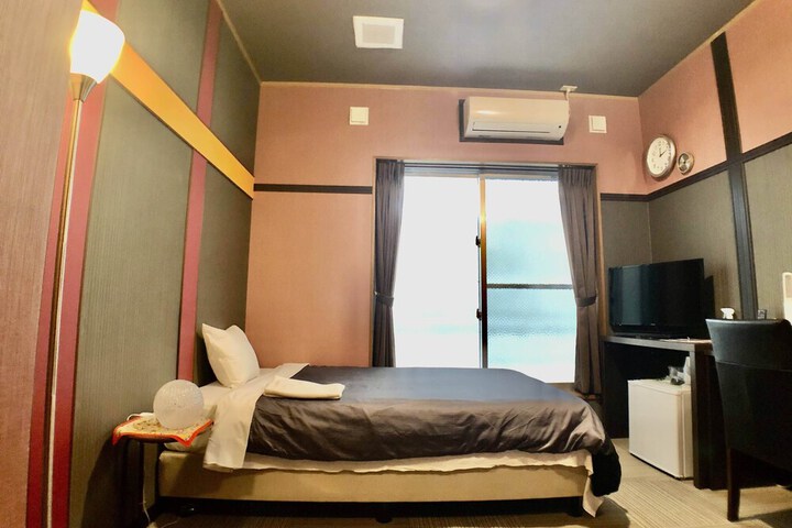 Room 17 of 79