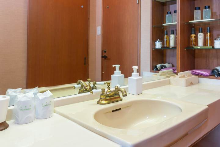 Bath Interior