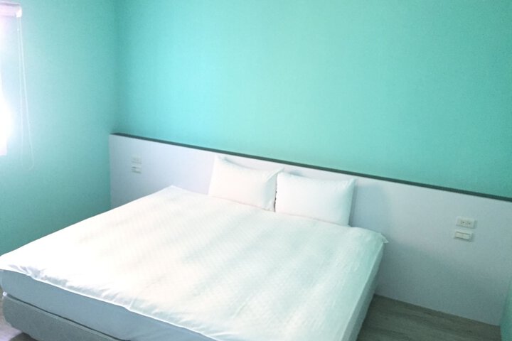 Room 25 of 41