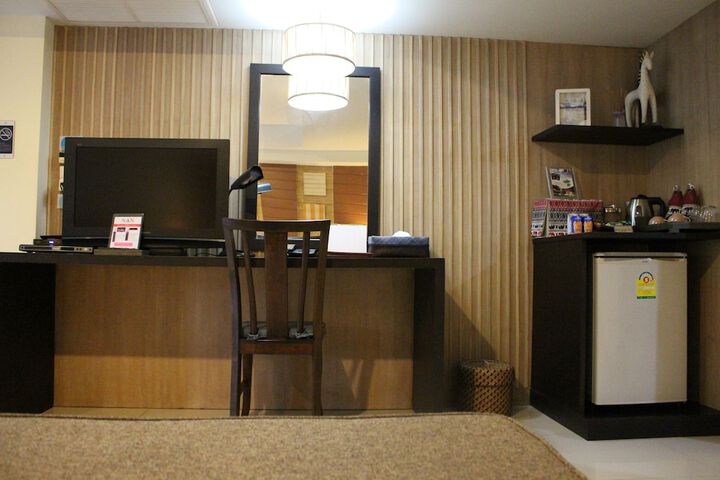 Room 15 of 40