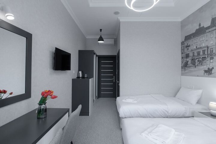Room 67 of 146