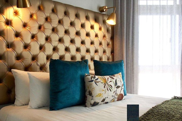 Room 61 of 242