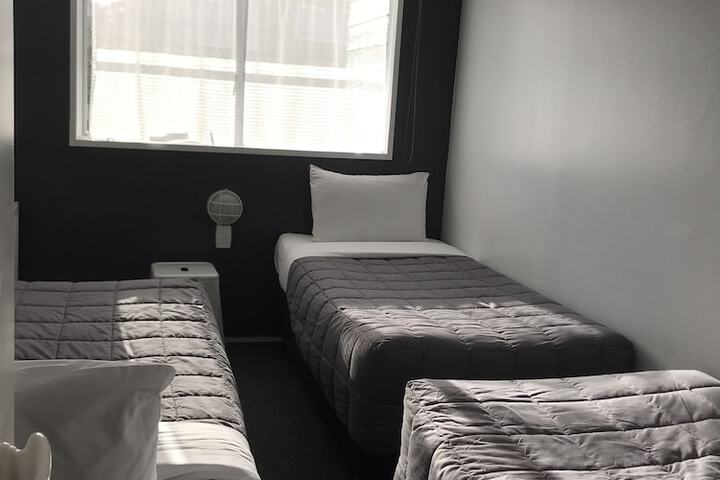 Room 14 of 66