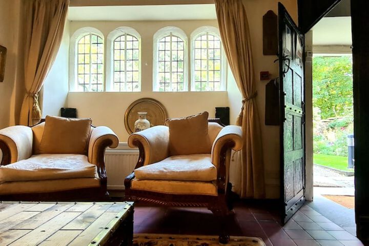 Lounge 39 of 62