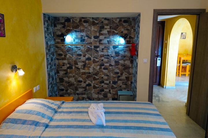 Room 17 of 53
