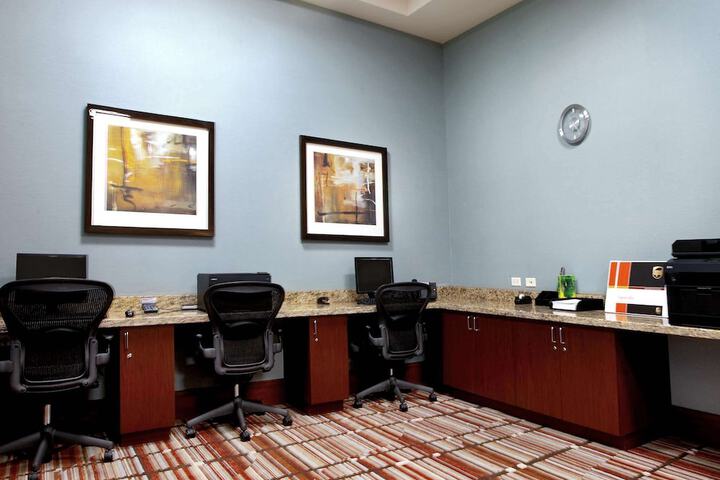 Business Center 48 of 51