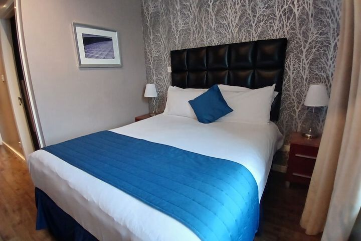 Room 108 of 182