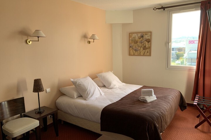 Room 6 of 47