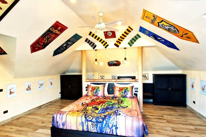 Room 17 of 45