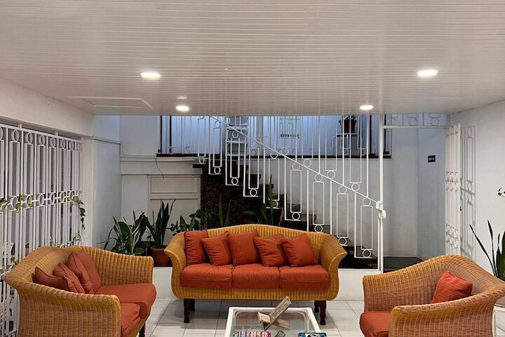 Entrance & Lobby