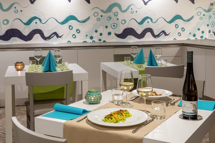 Dining Photos